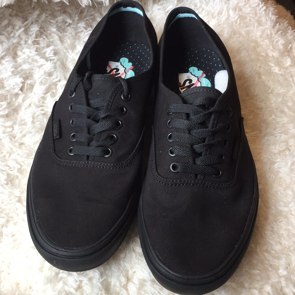 Vans all black comfy Cush size 11